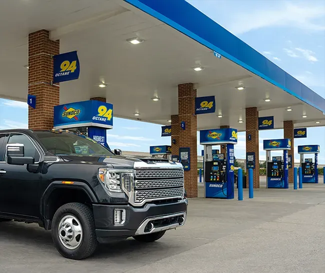 Truck refilling at Sunoco station